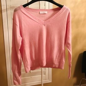 100% cashmere V-neck chopped by Everlane